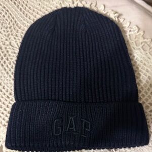 GAP Black Ribbed Beanie
